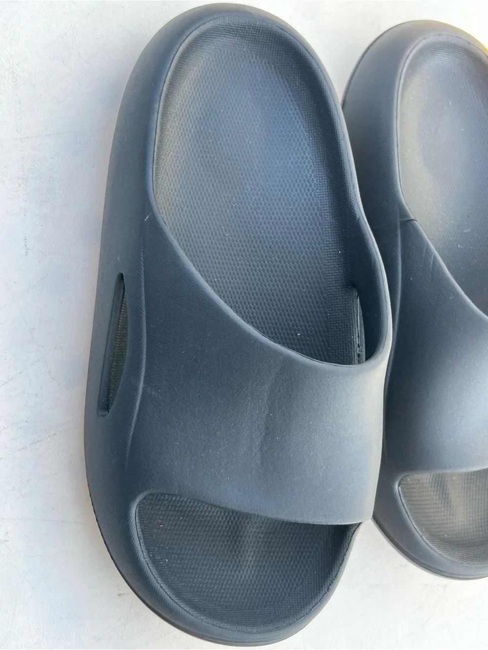 Kids Size 5 Slip-On Foam Slide Sandals - Black